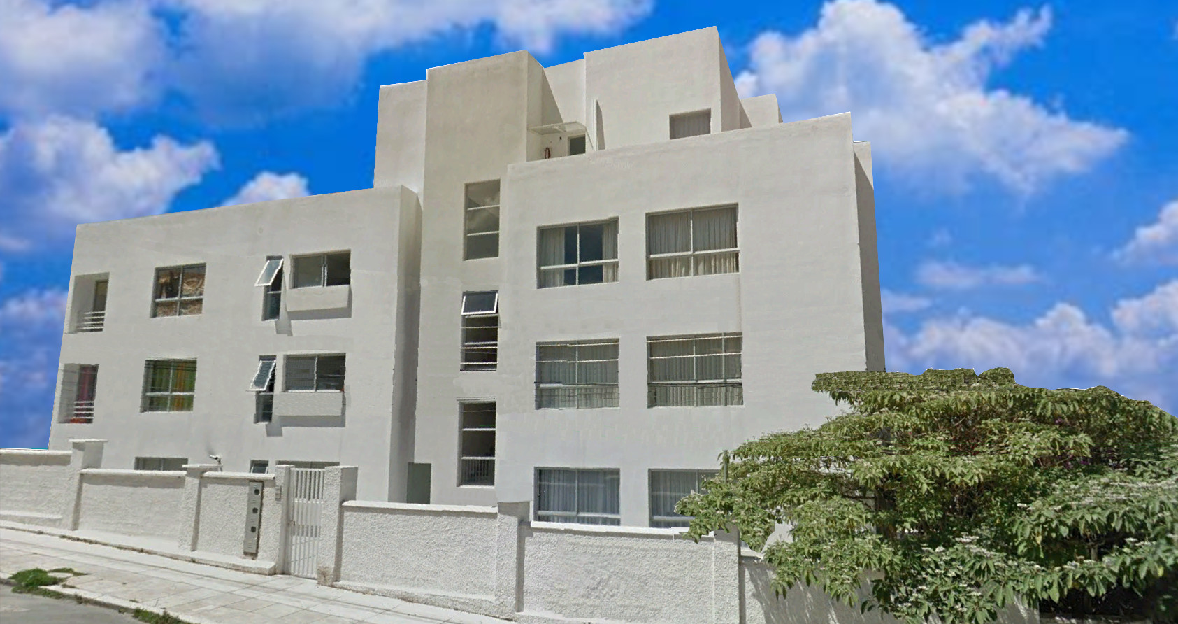 Exterior del departamento al atardecer